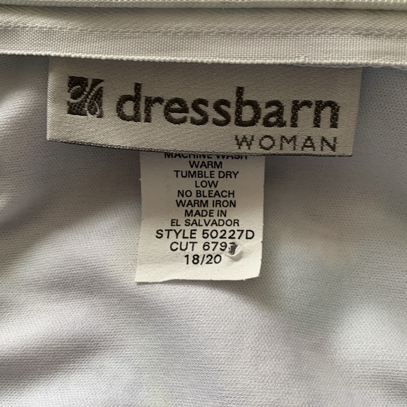 Long modest Dress Barn paisley skirt with soft spring colors - Picture 7 of 8